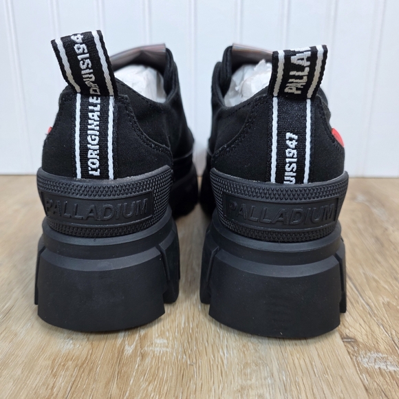Palladium Revolt LO TX Women's Black On Black Low-Top Chunky Sole Sneakers 8 - Picture 4 of 7